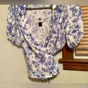 VIOLET & ROSE WRAP TOP, SIZE (XL).